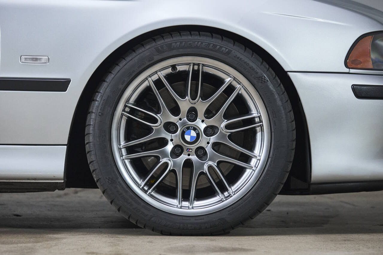 Used 2003 BMW M5 RWD image 46