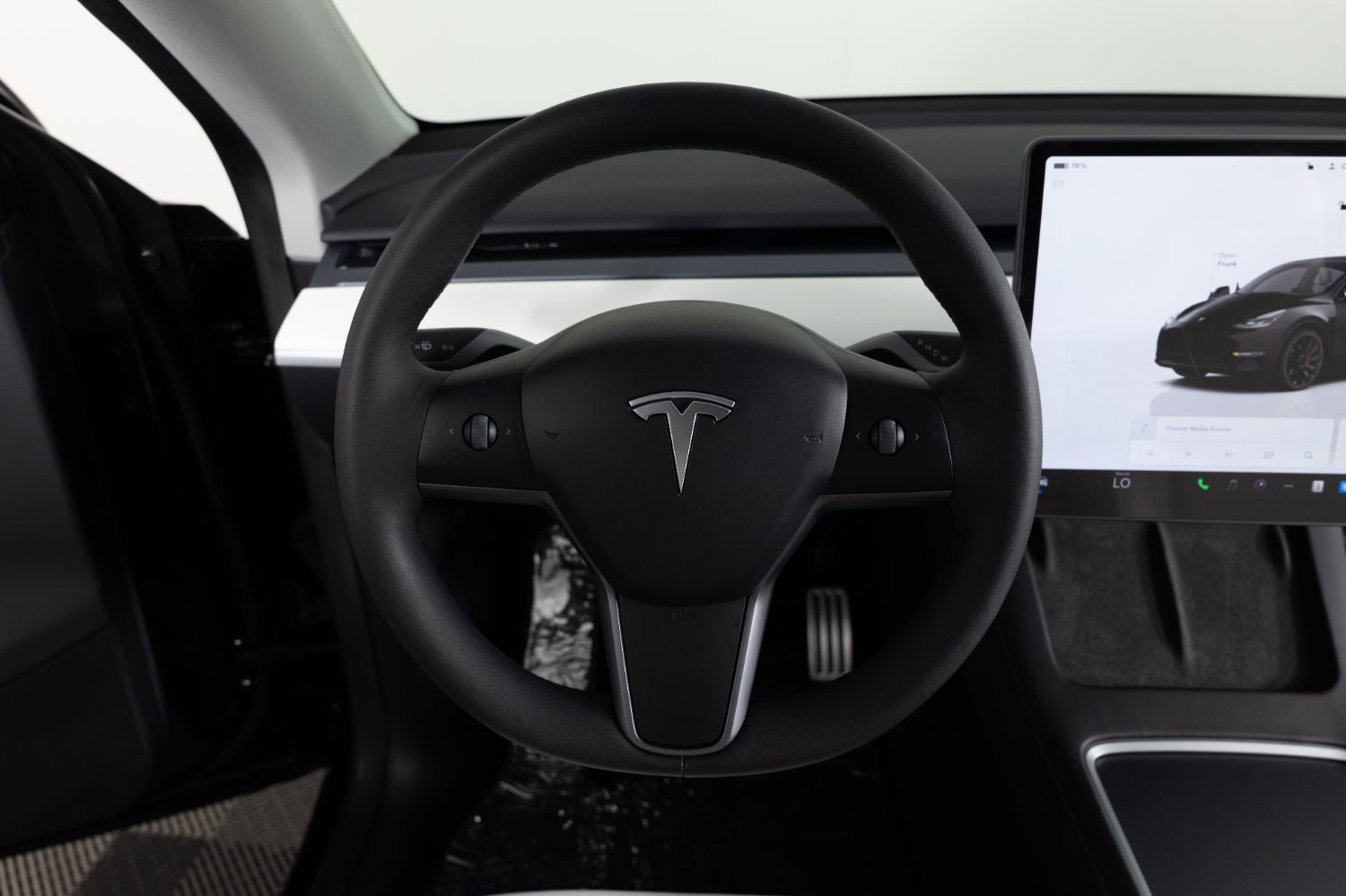 Used 2024 Tesla Model Y Performance AWD/4WD image 29