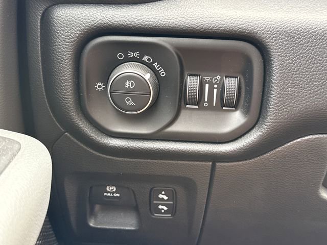 Used 2019 RAM 1500 Big Horn AWD/4WD image 33