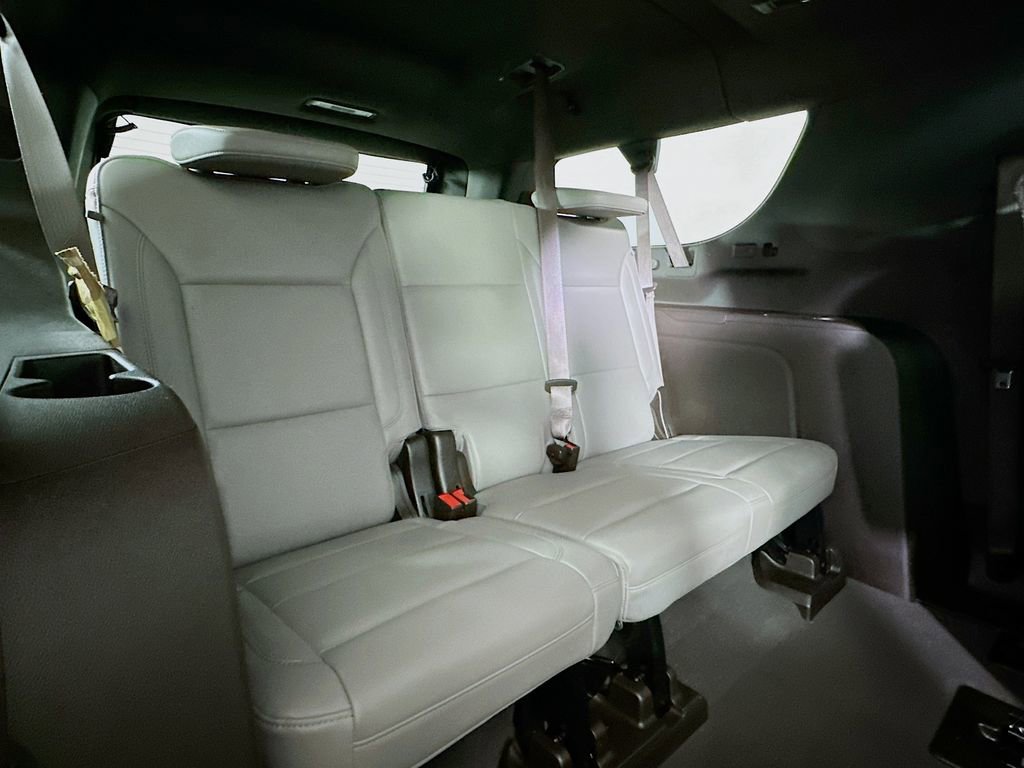 Used 2021 Chevrolet Suburban LT w/ Rear Media and Nav Package RWD image 14