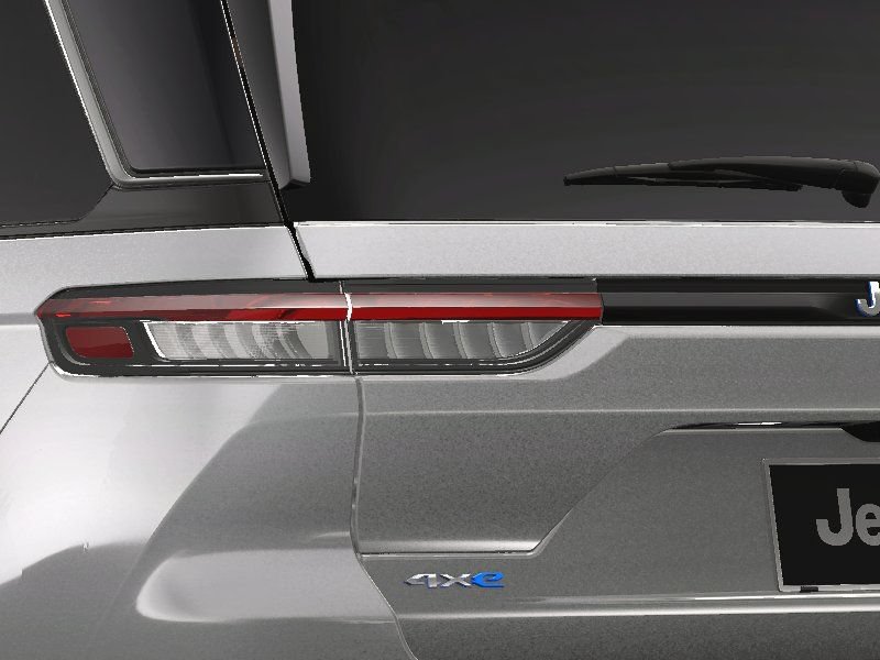 New 2024 Jeep Grand Cherokee Summit AWD/4WD image 13