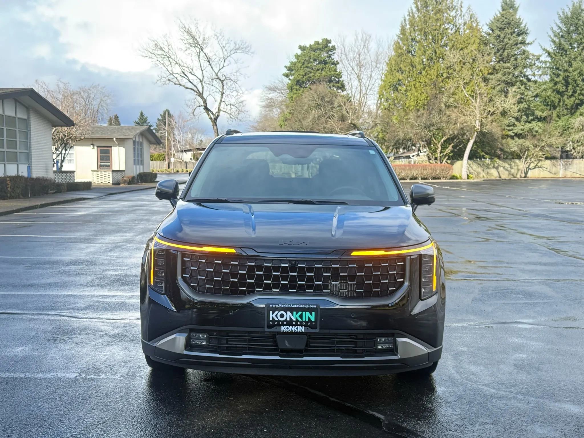 Used 2025 Kia Carnival SX Prestige image 9