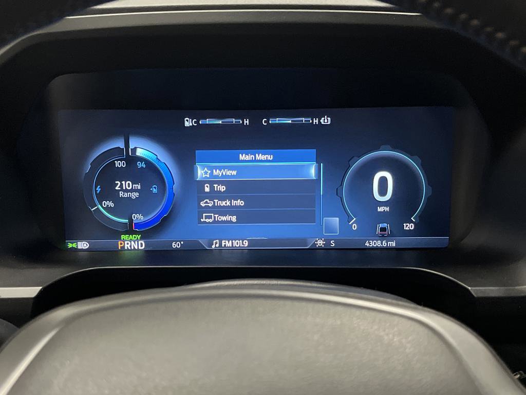 Used 2022 Ford F150 Lightning Lariat image 18