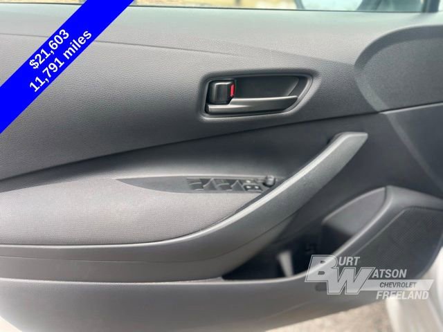 Used 2025 Toyota Corolla LE image 11