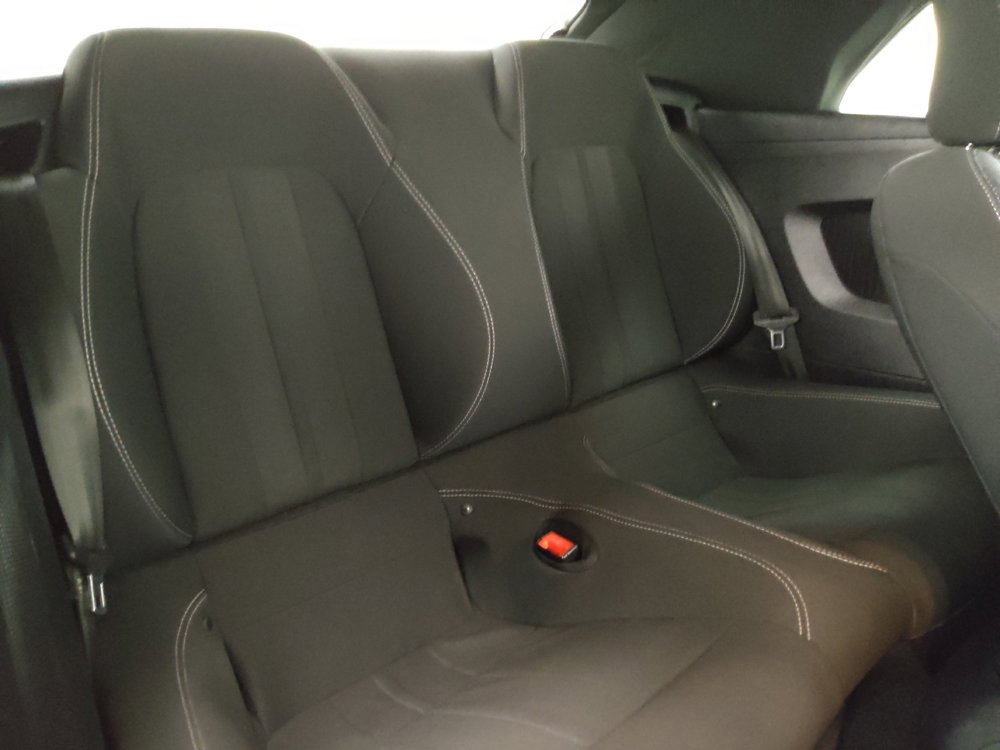 Used 2019 Ford Mustang Convertible image 19