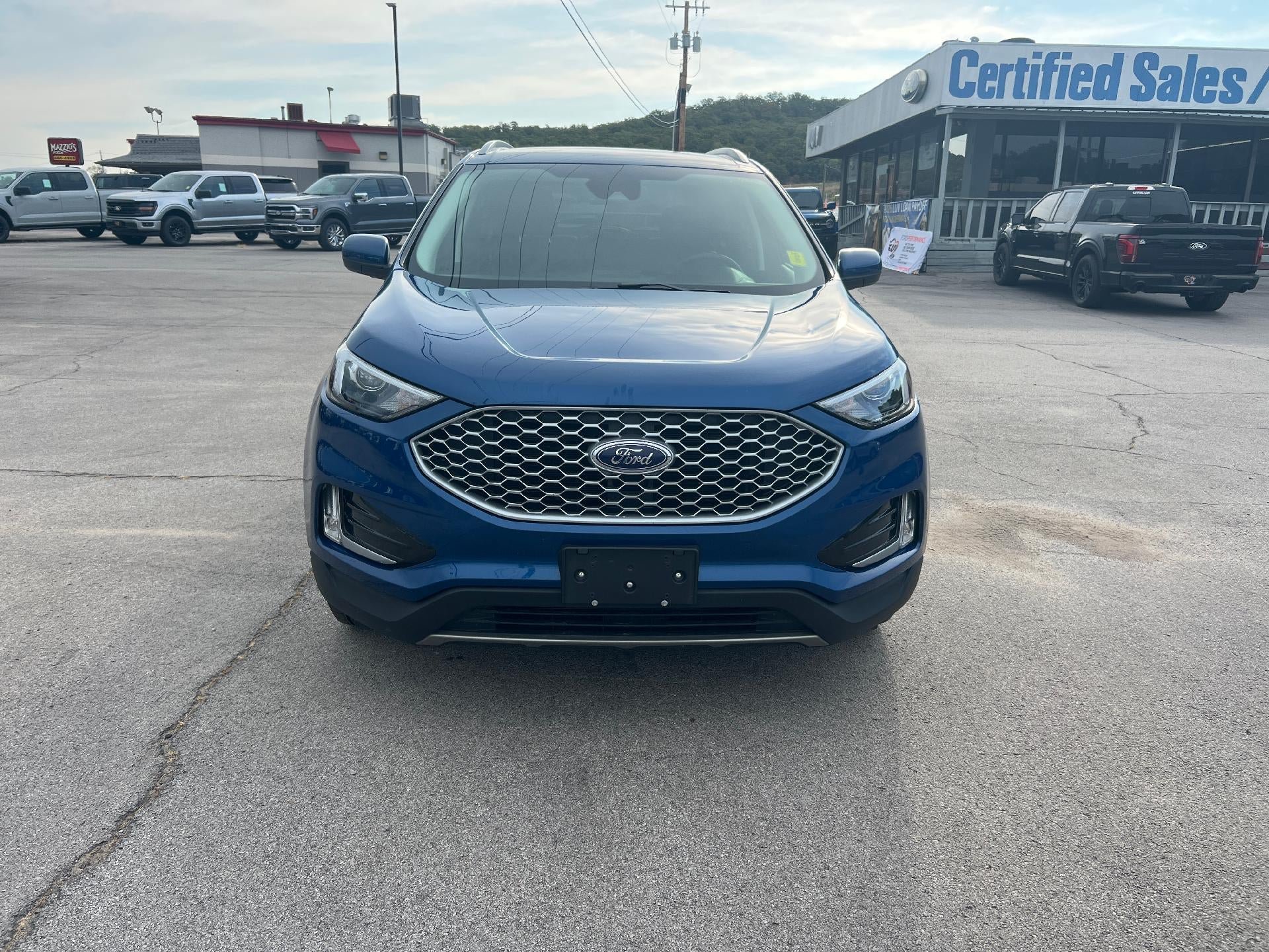 Used 2023 Ford Edge SEL w/ Convenience Package AWD/4WD image 4