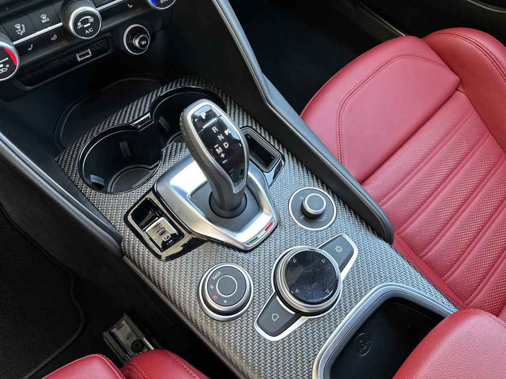 Used 2024 Alfa Romeo Giulia Quadrifoglio RWD image 28