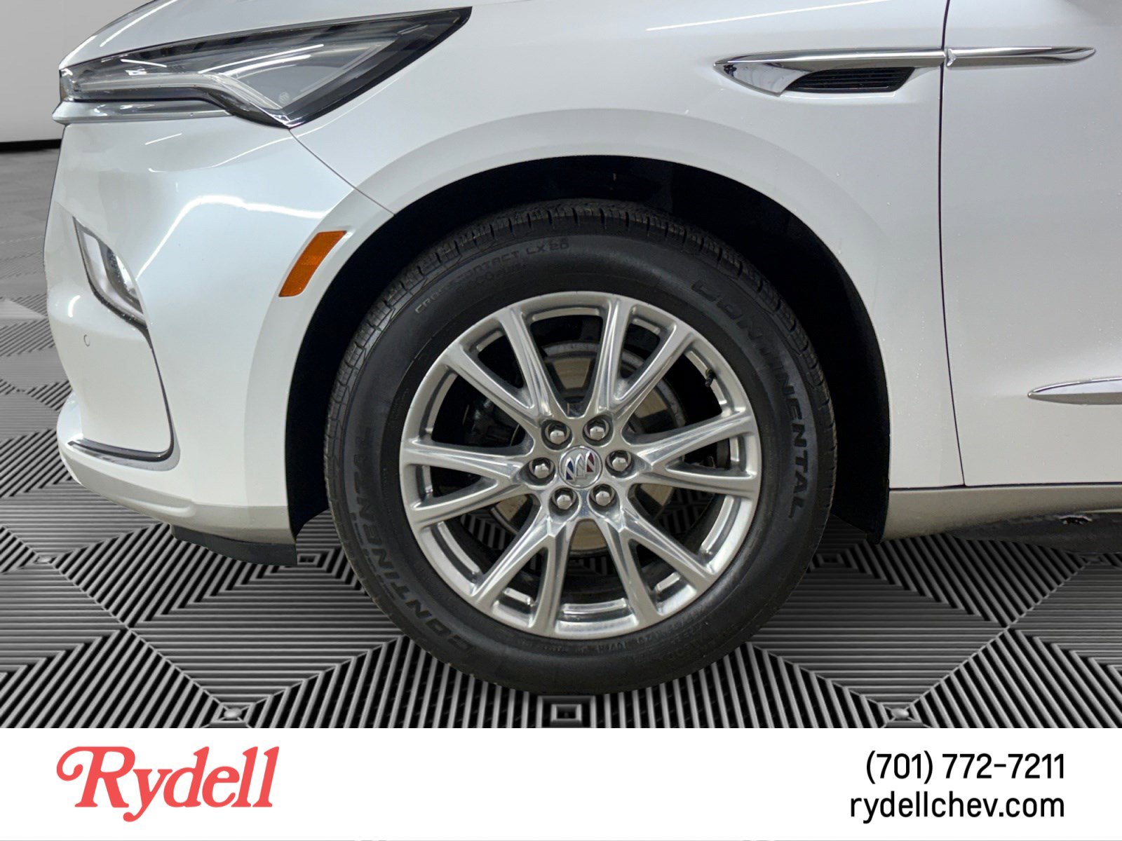 Used 2023 Buick Enclave Essence w/ Experience Buick Package AWD/4WD image 9