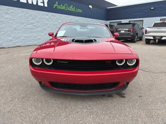 Used 2016 Dodge Challenger R/T image 8