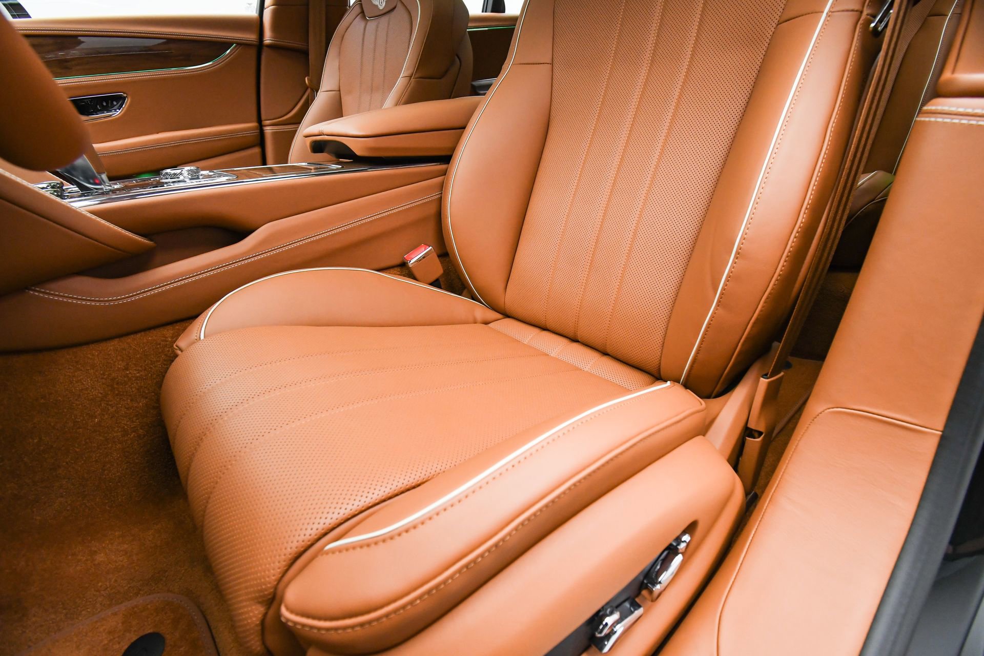 New 2026 Bentley Flying Spur Plug-In Hybrid AWD/4WD image 49