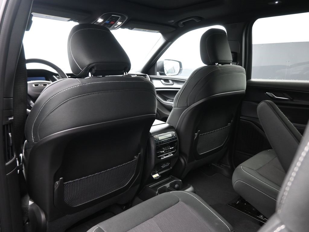 New 2025 Jeep Grand Cherokee L Laredo w/ Luxury Tech Group I image 25