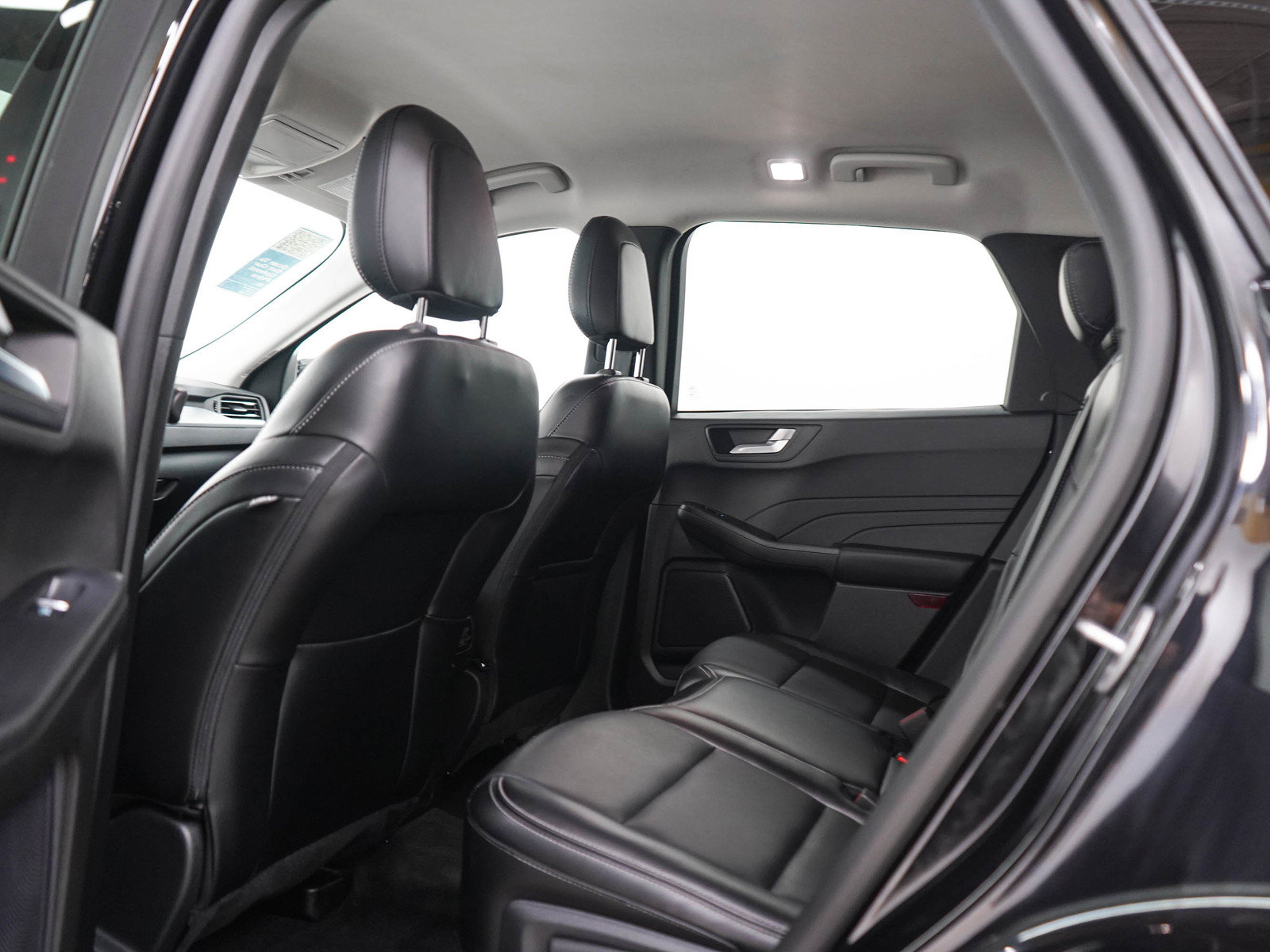 Used 2024 Ford Escape Platinum AWD/4WD image 18