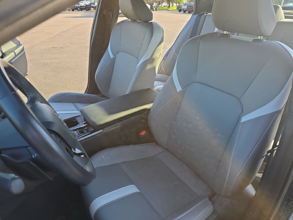 Certified 2025 Toyota Camry SE AWD/4WD image 17
