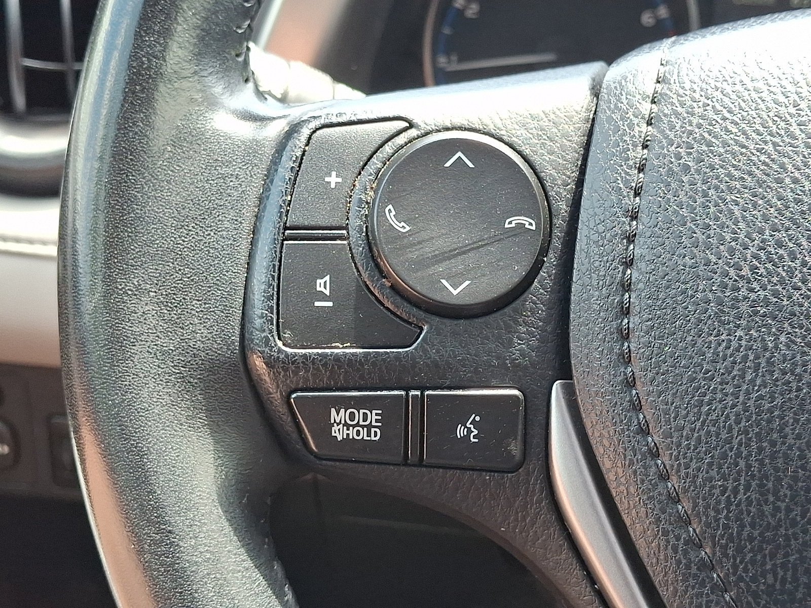 Used 2017 Toyota RAV4 XLE w/ All Weather Liner Package AWD/4WD image 22