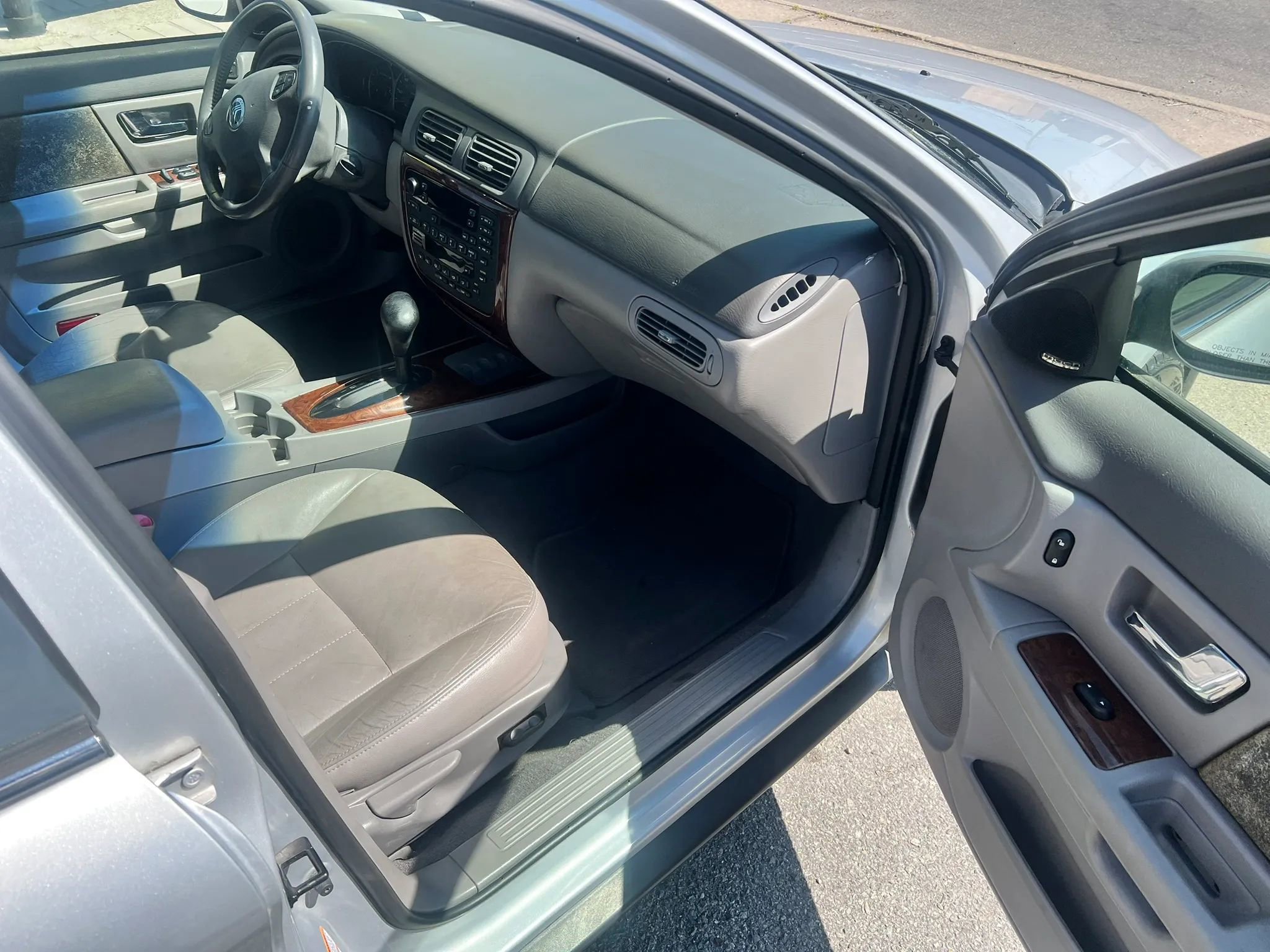 Used 2003 Mercury Sable LS Premium image 7