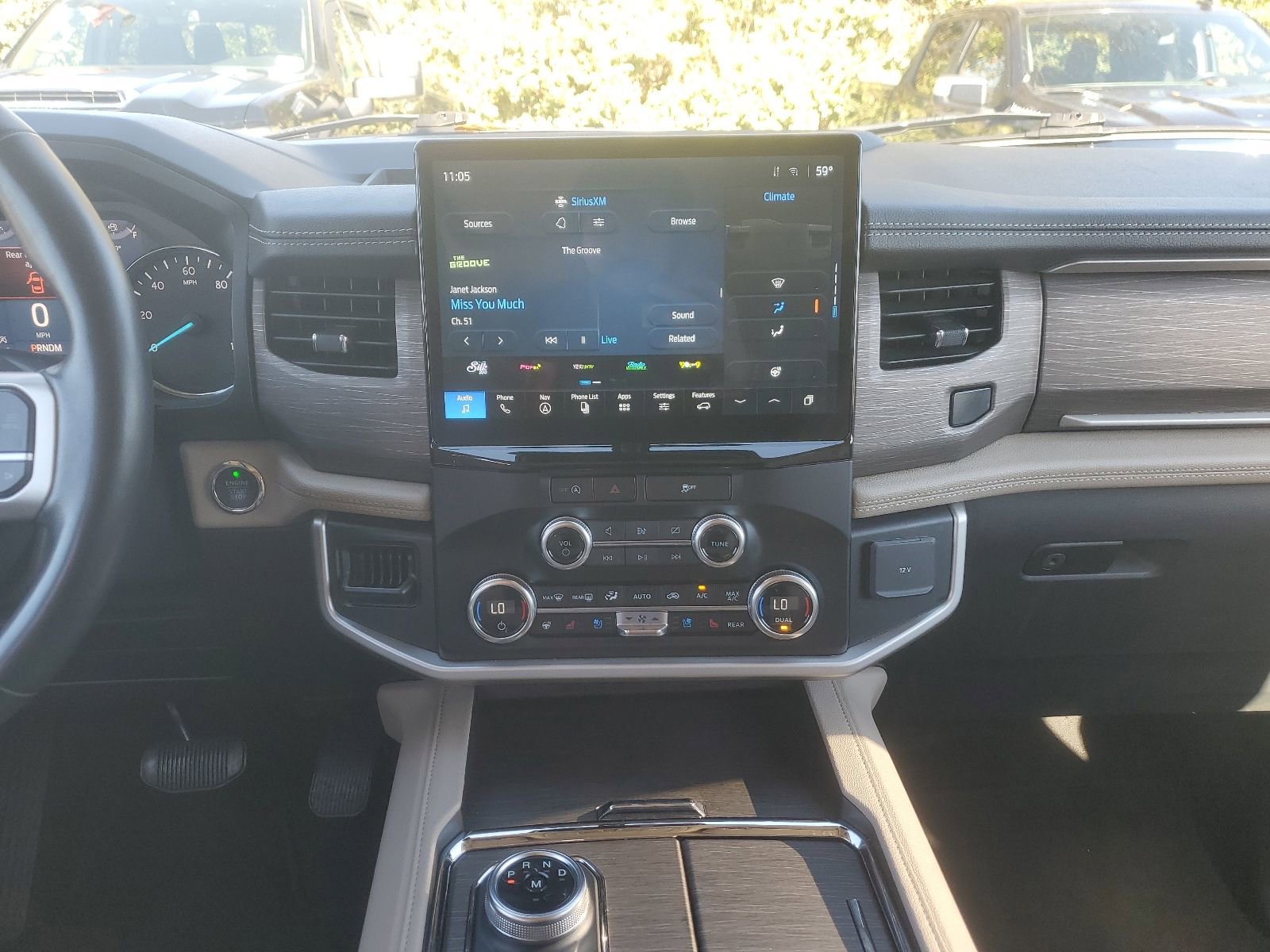 Used 2024 Ford Expedition Max Limited image 11