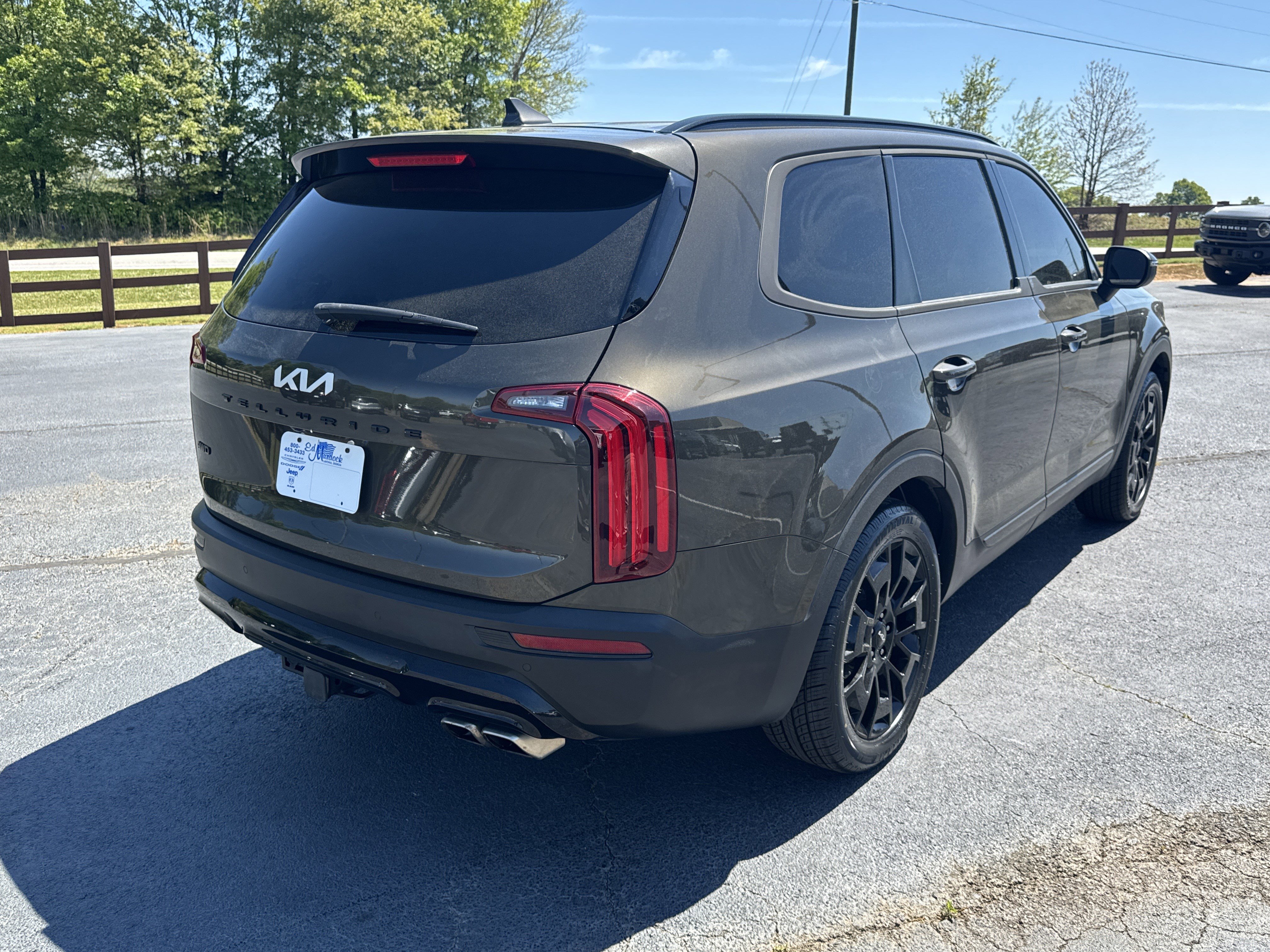 Used 2022 Kia Telluride EX w/ EX Premium Package AWD/4WD image 6