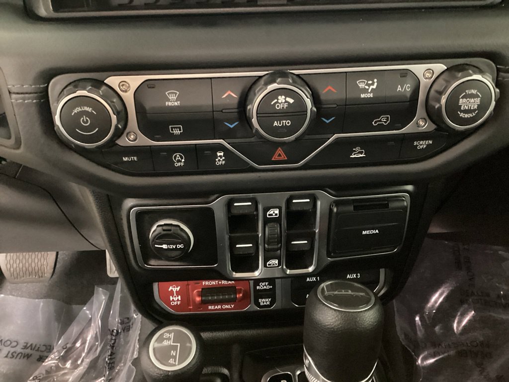 Used 2026 Jeep Gladiator Rubicon AWD/4WD image 19