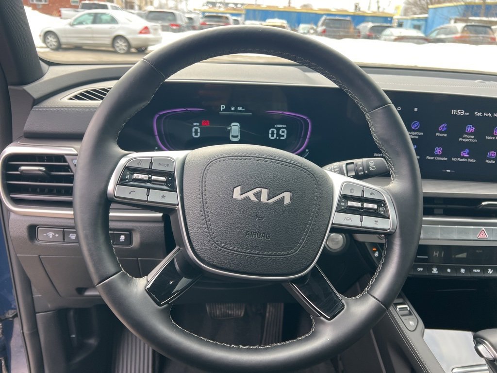 Certified 2025 Kia Telluride AWD image 14
