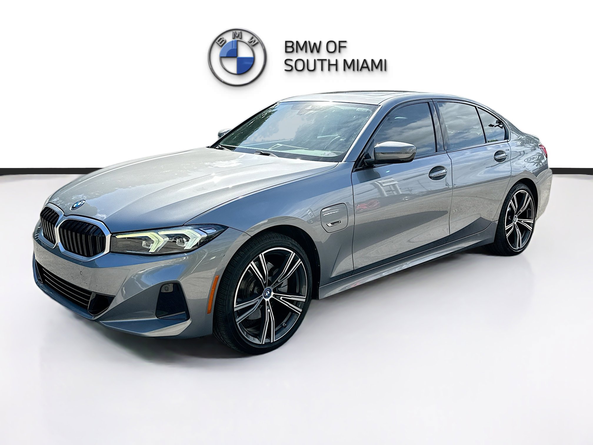Certified 2023 BMW 330e w/ Driving Assistance Package image 3