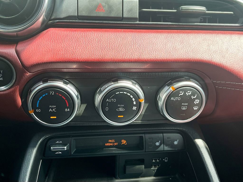 Used 2020 MAZDA MX-5 Miata RF Grand Touring image 16