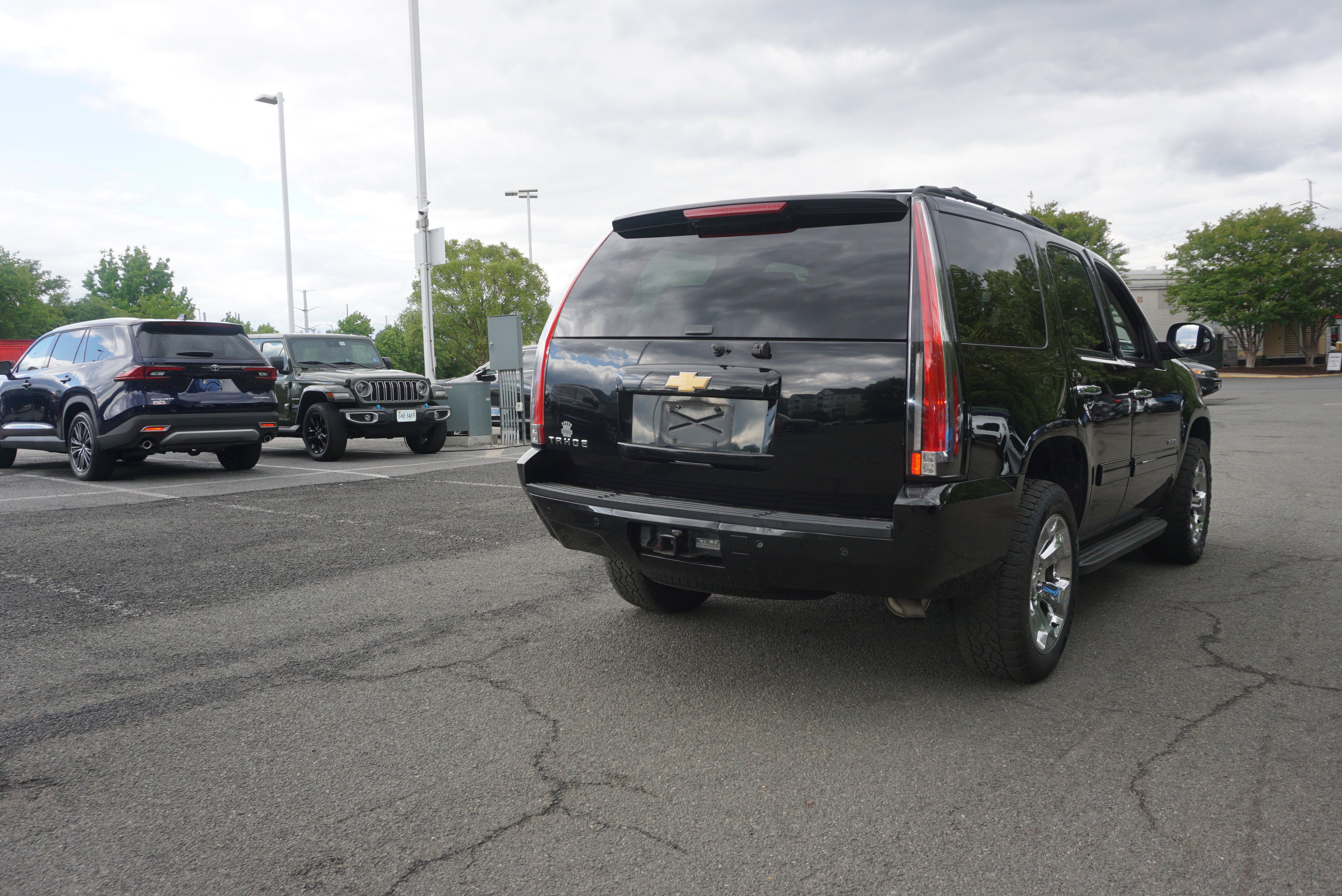 Used 2013 Chevrolet Tahoe LT AWD/4WD image 3
