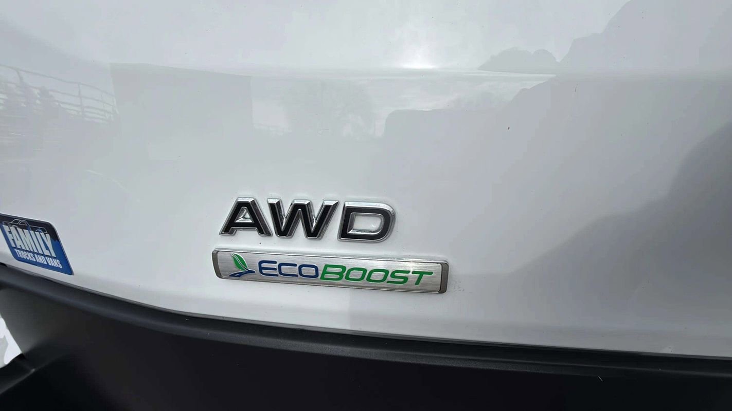 Used 2023 Ford Transit 150 Medium Roof AWD image 17