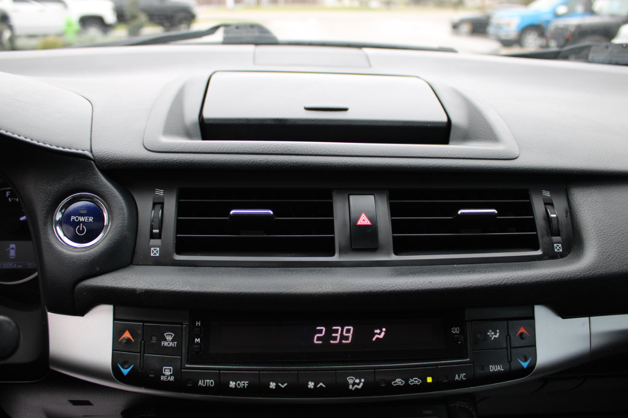 Used 2012 Lexus CT 200h Premium image 23