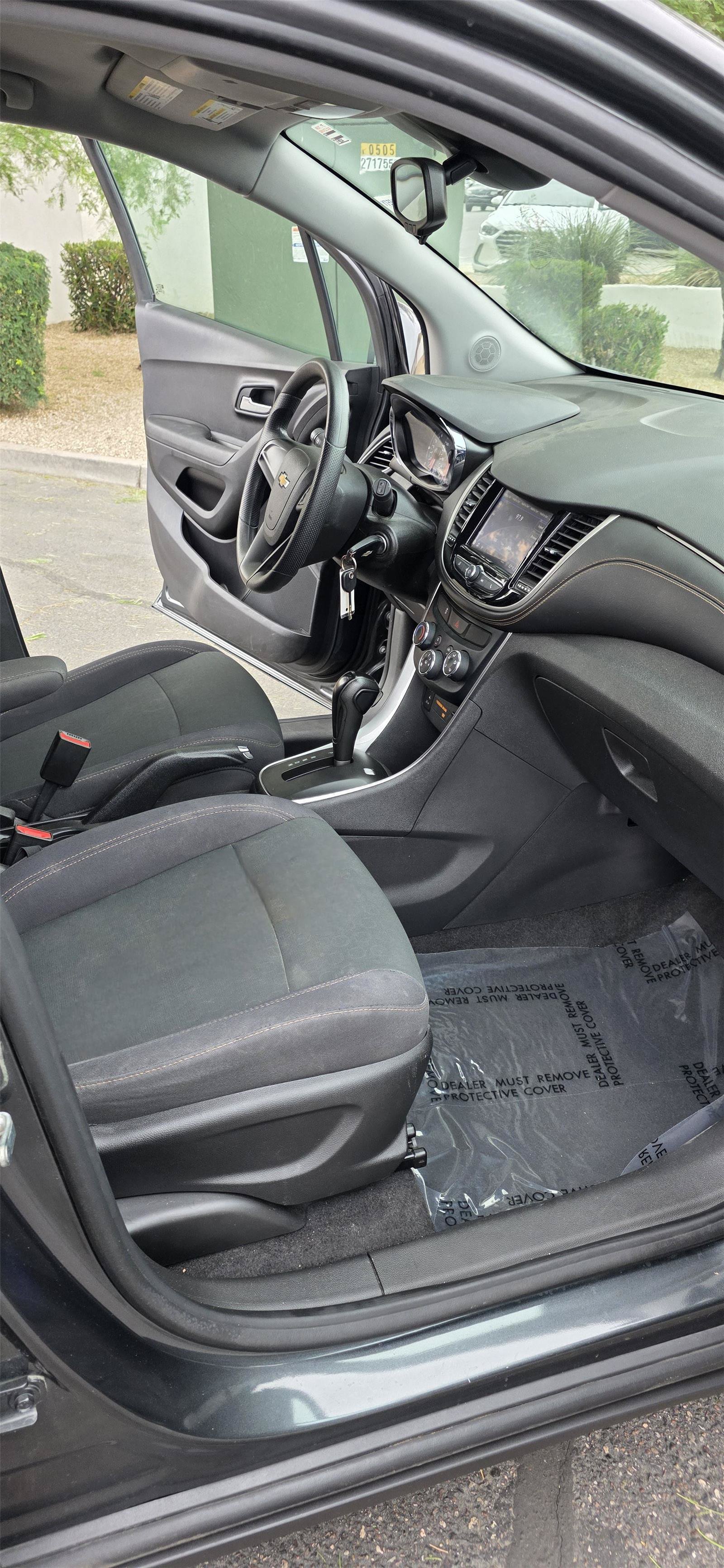 Used 2020 Chevrolet Trax LS FWD image 23