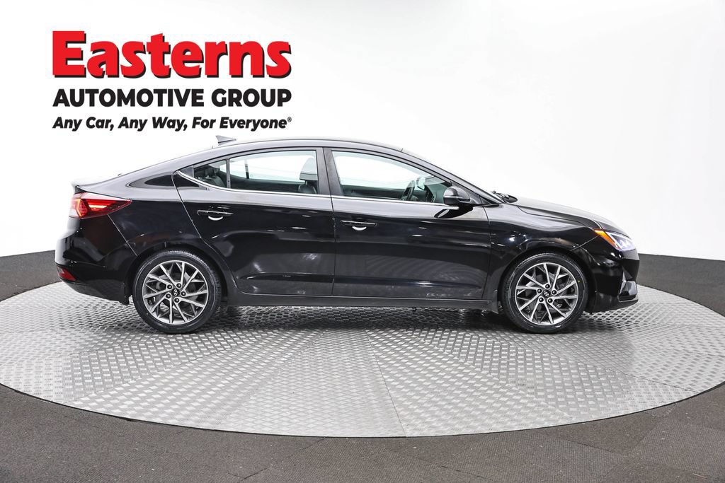 Used 2020 Hyundai Elantra Limited w/ Winter Weather Package FWD image 4