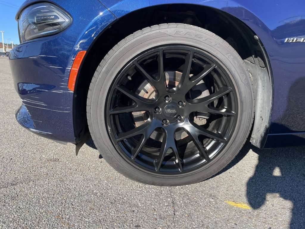 Used 2016 Dodge Charger R/T RWD image 9