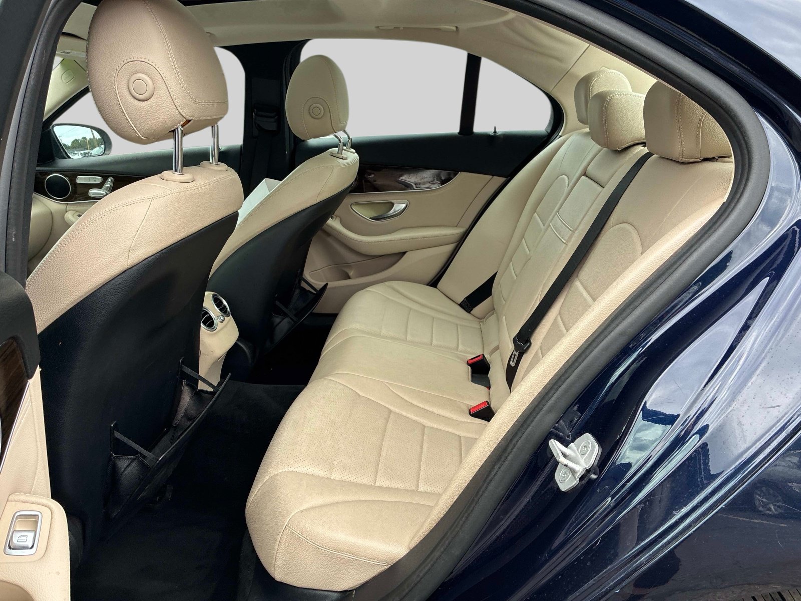 Used 2015 Mercedes-Benz C 300 4MATIC Sedan image 14
