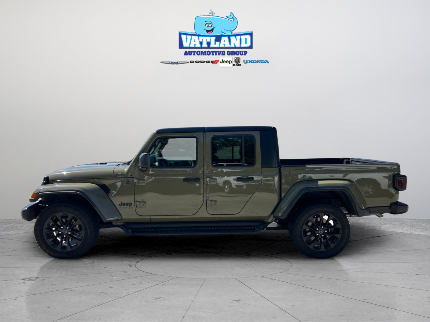 Certified 2025 Jeep Gladiator Sport AWD/4WD image 2