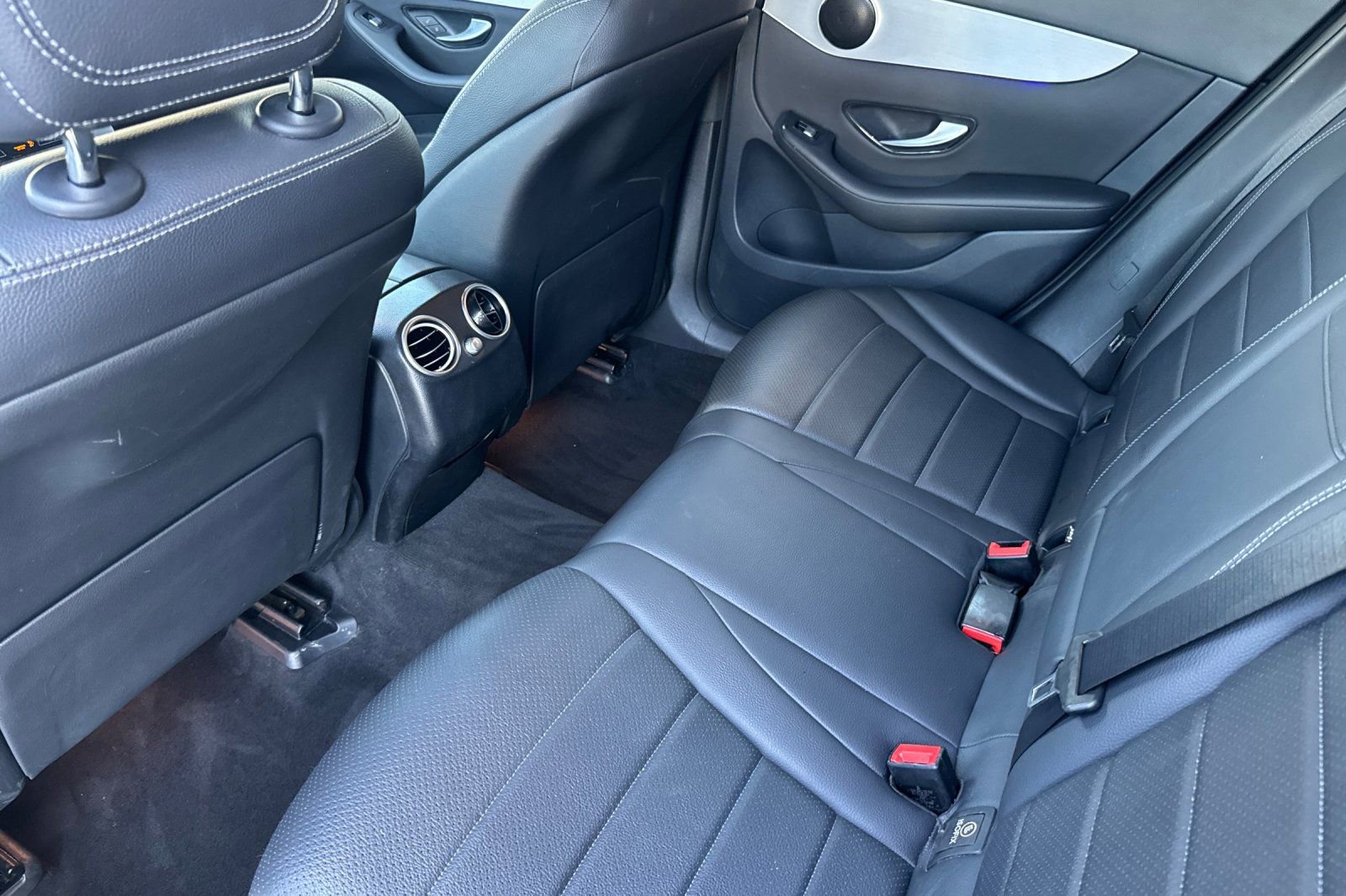 Used 2021 Mercedes-Benz GLC 300 image 13