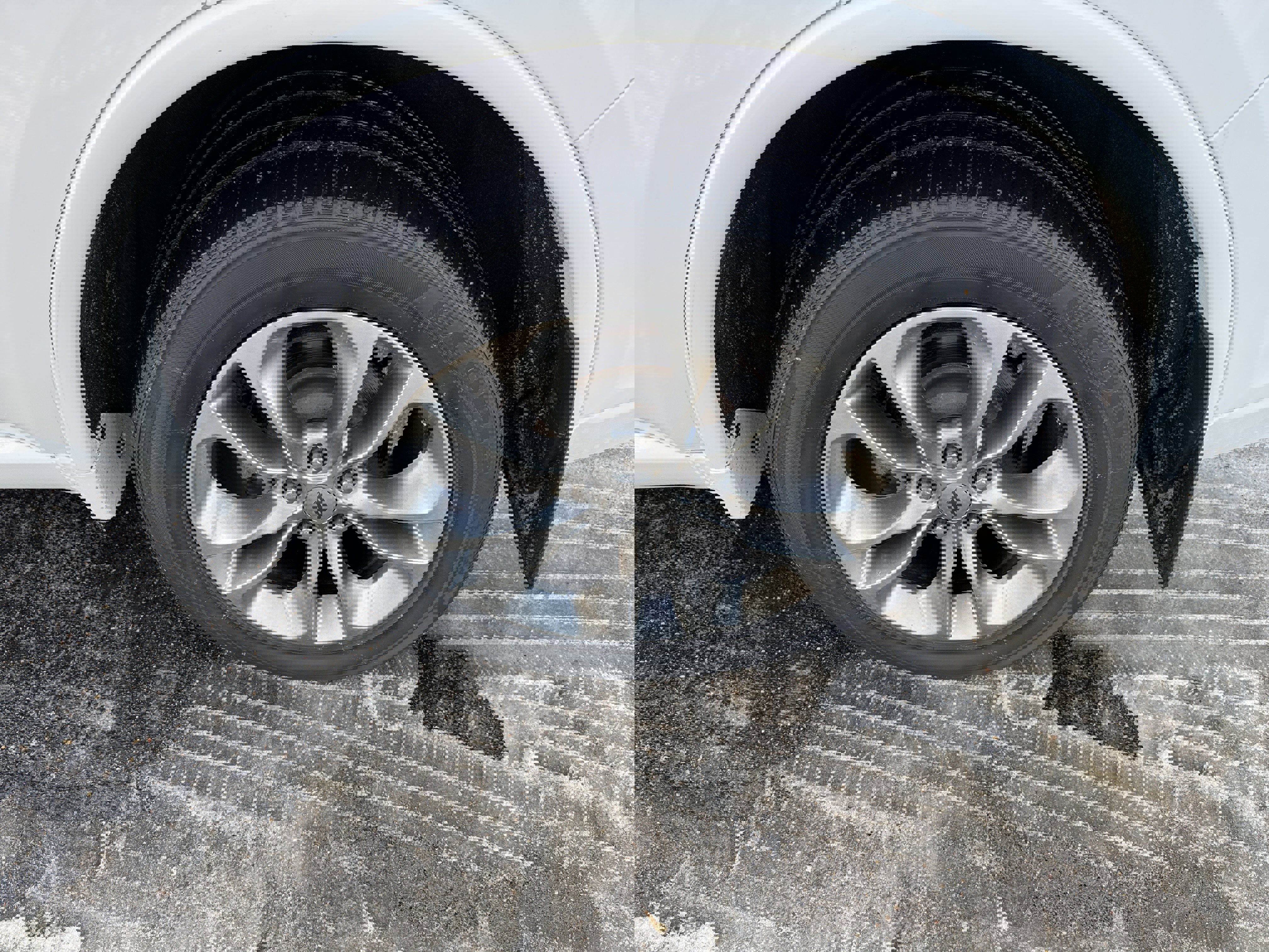 Used 2020 Dodge Durango GT image 33