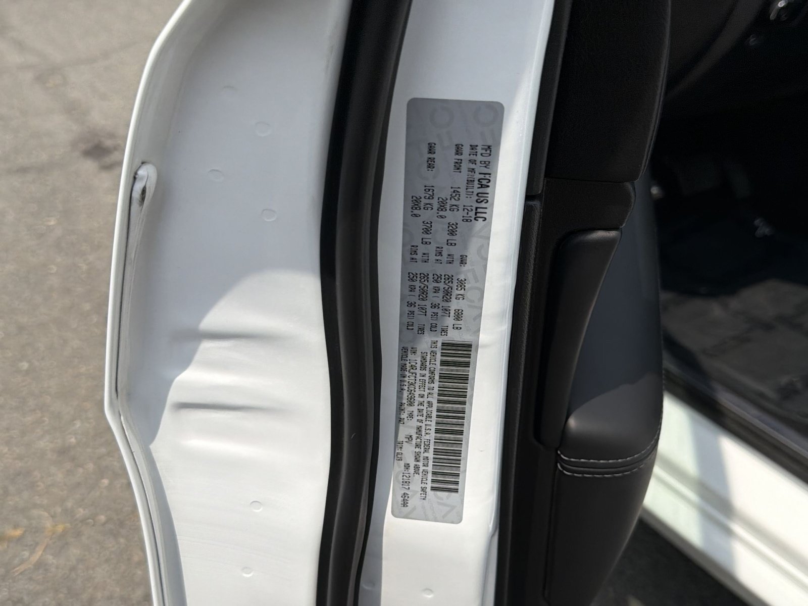 Used 2019 Jeep Grand Cherokee Overland AWD/4WD image 29