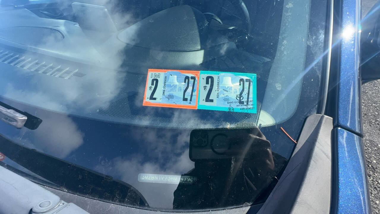 Used 2017 MAZDA MAZDA3 Touring w/ Popular Equipment Package image 17