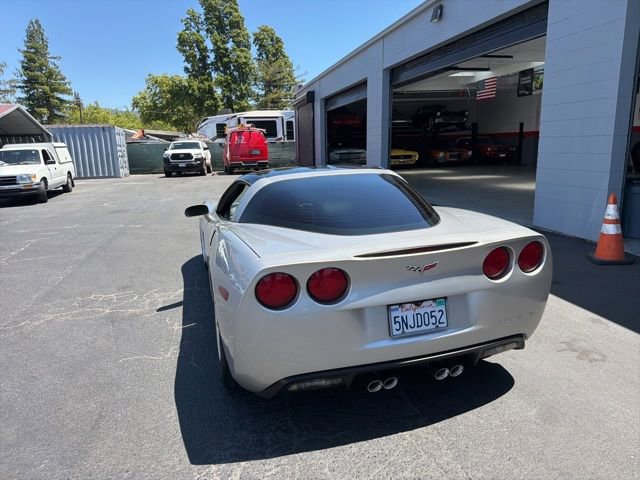 Used 2005 Chevrolet Corvette Coupe w/ Preferred Equipment Group RWD image 12