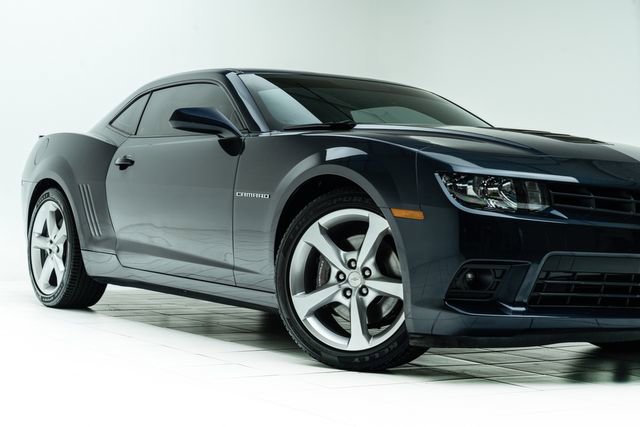 Used 2015 Chevrolet Camaro SS w/ Rear Vision Package image 2