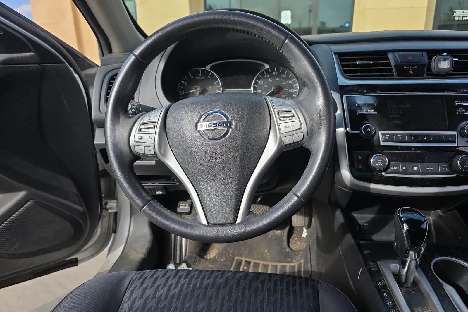 Used 2018 Nissan Altima 2.5 SV FWD image 16