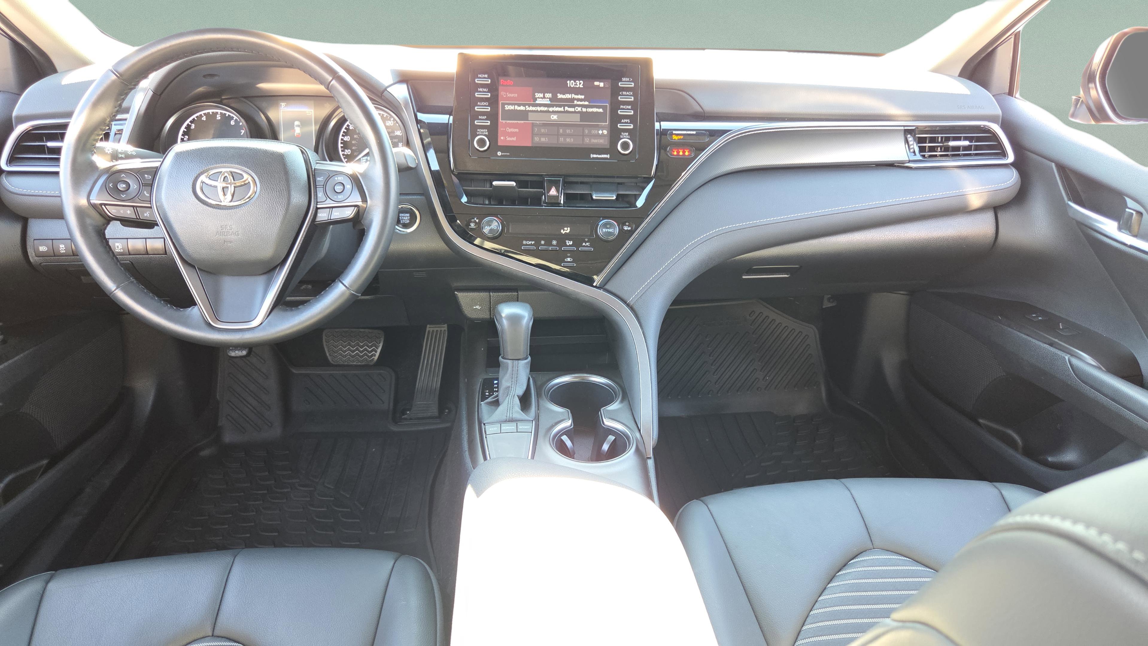 Used 2024 Toyota Camry SE w/ Convenience Package image 14