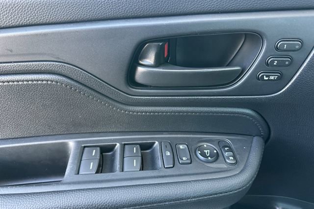 Used 2025 Honda Odyssey Sport-L image 12