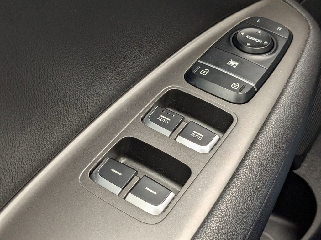 Used 2020 Kia Optima SE FWD image 23