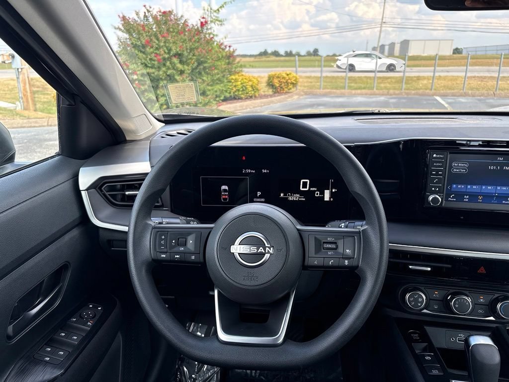 Used 2025 Nissan Kicks S FWD image 15