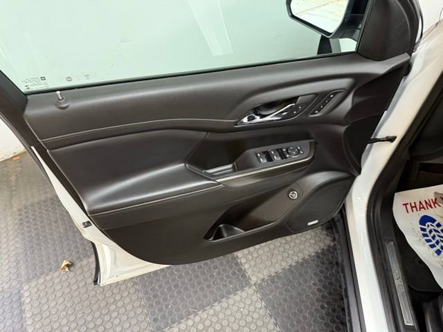 Used 2022 GMC Acadia SLT w/ Elevation Edition image 19