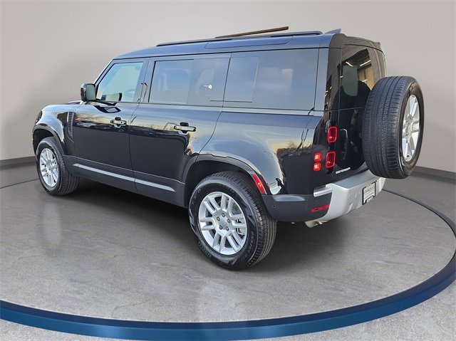 Used 2025 Land Rover Defender 110 S image 7