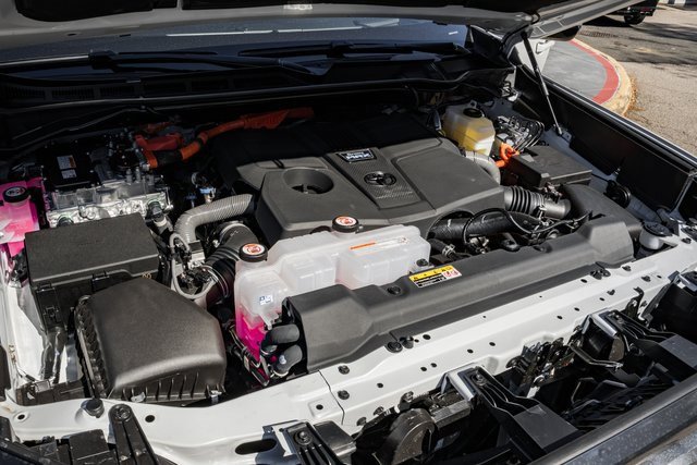 New 2026 Toyota Tundra Platinum w/ TRD Off-Road Package image 19