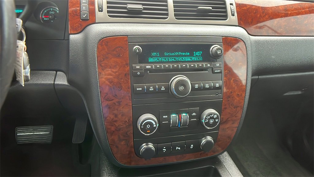 Used 2014 Chevrolet Suburban LS image 29