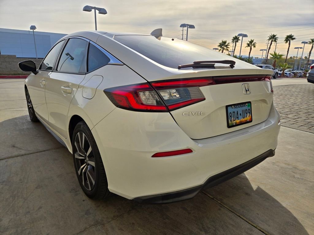 Used 2023 Honda Civic EX-L image 3