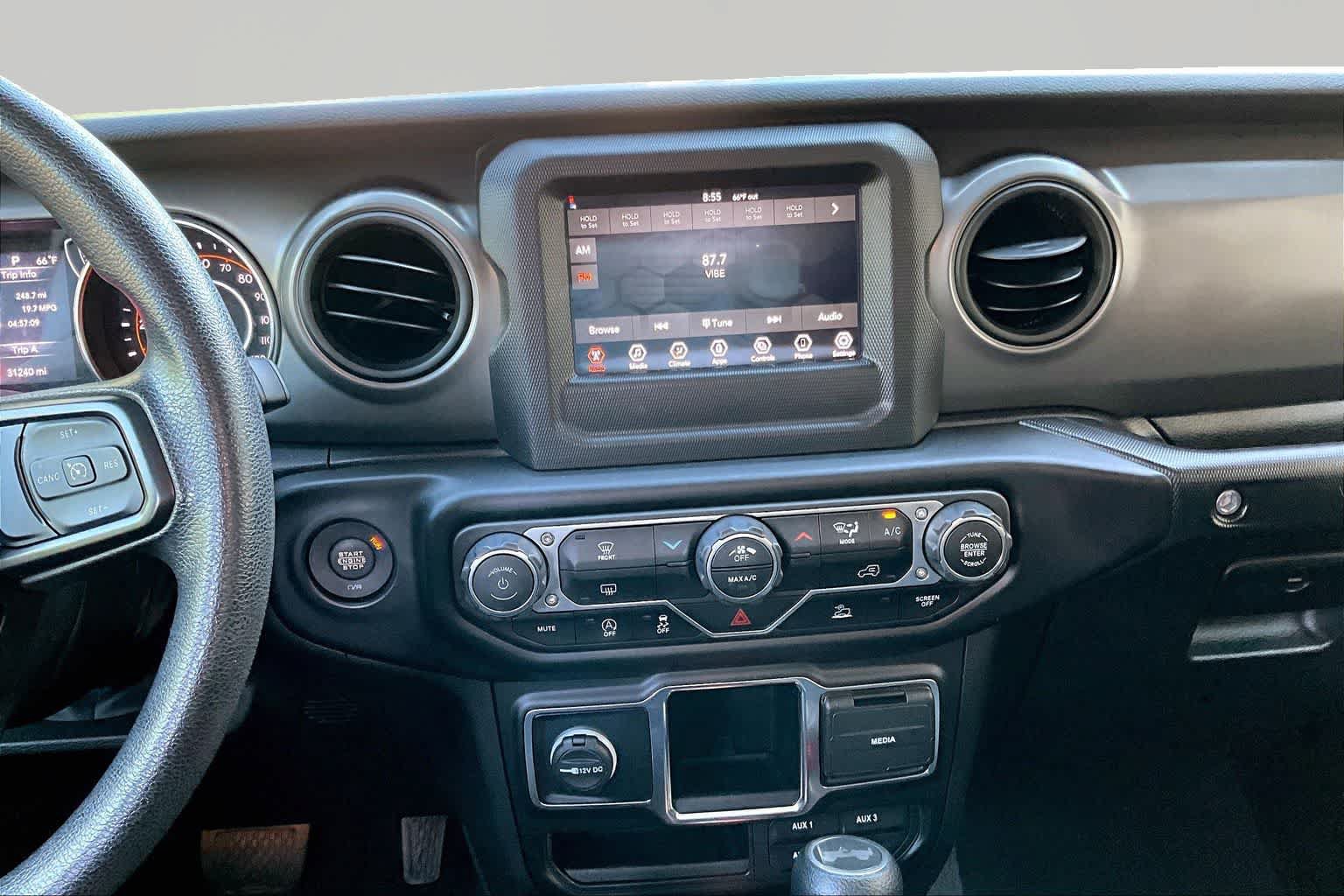Used 2022 Jeep Wrangler Unlimited Sport AWD/4WD image 7